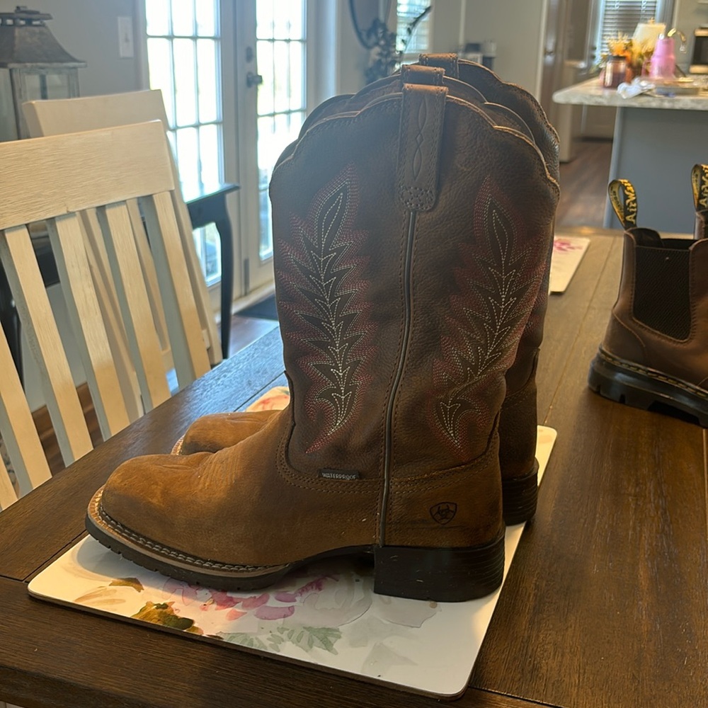 Arita women’s boots. Waterproof
